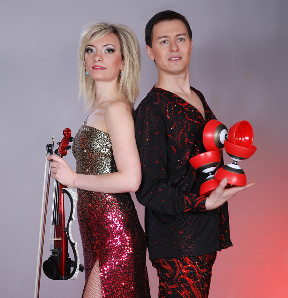 Juggler & diabolo and violin player 28 min