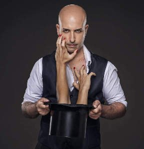 Magician and Illusionist 302 min