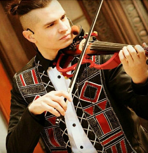 Solo violinist 56 min