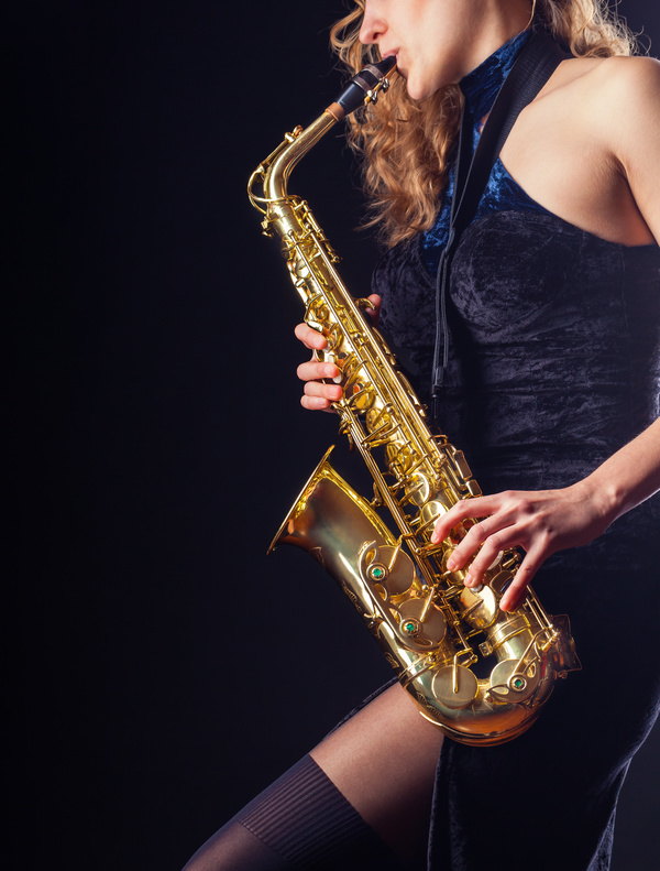 A vacancy for female saxophonist